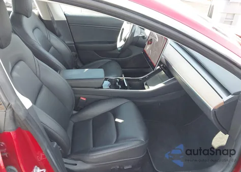 2018 Tesla Model 3 Long Range/Mid Range из США, поврежденный, VIN 5YJ3E1EA1JF126182